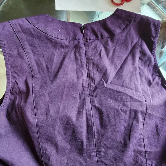 NWT 525 America Revolve Top Medium Purple V-Neck Sleeveless Outdoor Back Zipper - Picture 6 of 6